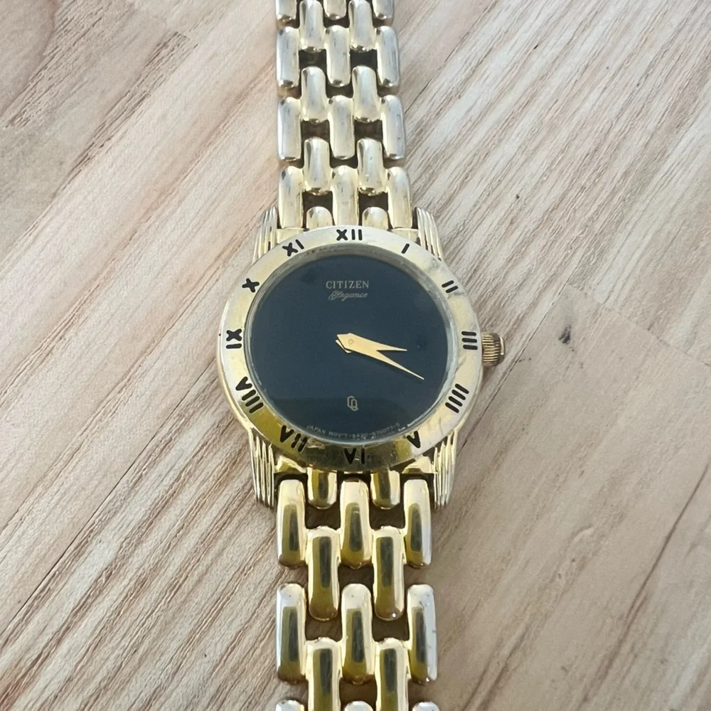 Citizen elegance ladies black dial gold tone dress watch NEW BATTERY